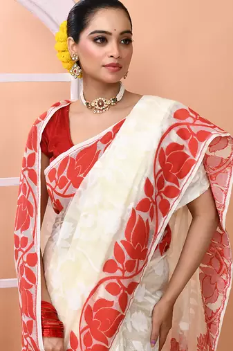 Off white festive wear cotton silk red border pallu jamdani saree with running blouse