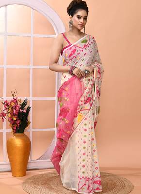Off white festive wear cotton silk pink border pallu jamdani saree with running blouse 3