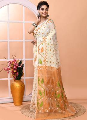 Off white festive wear cotton silk coral border pallu jamdani saree with running blouse 2