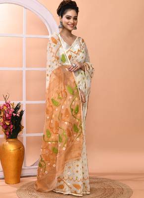 Off white festive wear cotton silk coral border pallu jamdani saree with running blouse 3