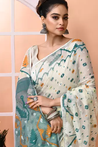 Off white festive wear cotton silk rama border pallu jamdani saree with running blouse