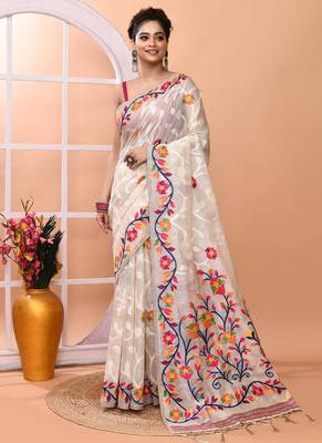 Off white festive wear silk blend multicolor border pallu jamdani saree with running blouse 1