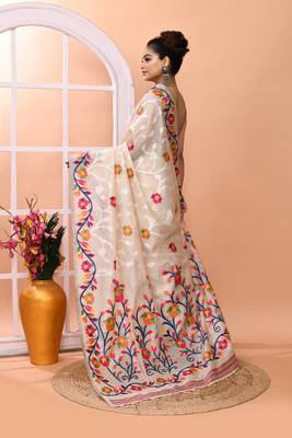 Off white festive wear silk blend multicolor border pallu jamdani saree with running blouse 5