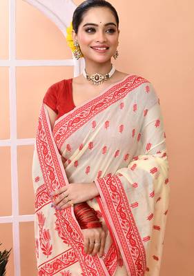 Cream festive wear semi silk blend jamdani saree with running blouse 4