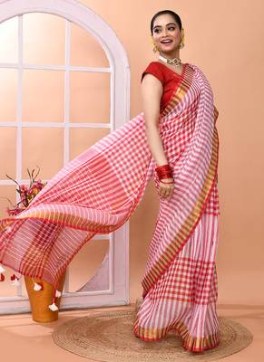 Red white check daily wear handloom cotton blend saree without blouse 2