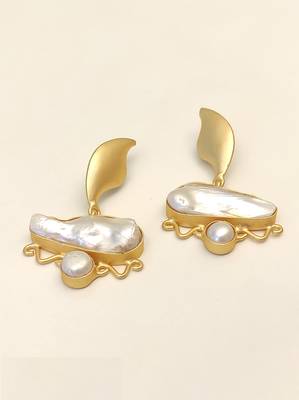 freshwater pearls jewellery baroque pearl drop earrings with gold-tone crescent stud 4