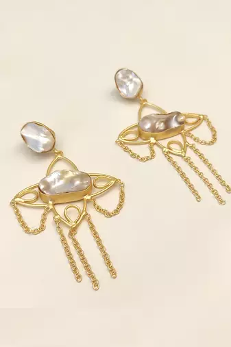 freshwater pearls jewellery mother of pearl gold-toned chandelier drop earrings with chain tassel
