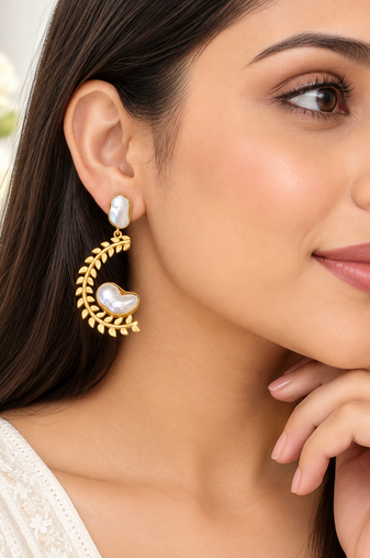 Certified natural freshwater pearls jewellery baroque pearl drop earrings with gold leaf wreath frame
