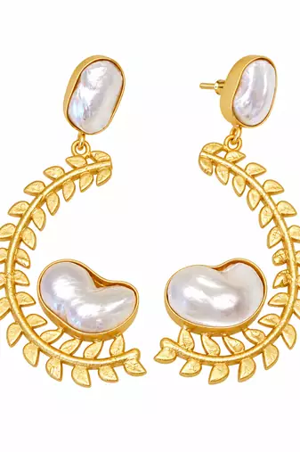Certified natural freshwater pearls jewellery baroque pearl drop earrings with gold leaf wreath frame
