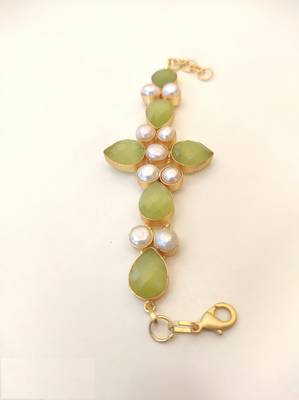 Certified natural freshwater pearls jewellery green stone & pearl gold-tone floral link bracelet for women 4