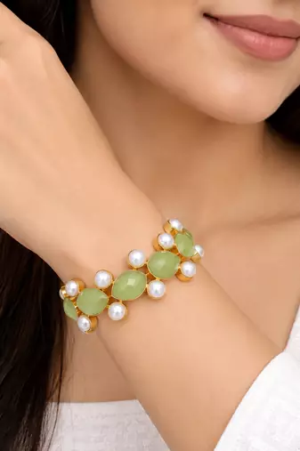 Certified natural freshwater pearls jewellery green stone & pearl gold-tone chain bracelet for women