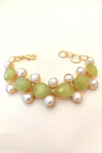 Certified natural freshwater pearls jewellery green stone & pearl gold-tone chain bracelet for women