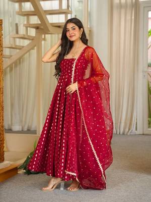 Maroon jacquard ethnic wear anarkali set with dupatta 4