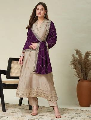 Cream embroidered vichitra silk kurti with pant and duppata set 1