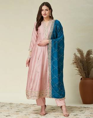 Pink embroidered vichitra silk kurti with pant and duppata set 2