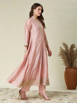 Pink embroidered vichitra silk kurti with pant and duppata set 3