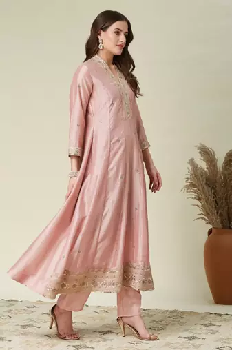 Pink embroidered vichitra silk kurti with pant and duppata set