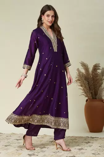 Purple embroidered vichitra silk kurti with pant and duppata set