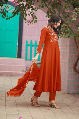 Orange embroidered vichitra  silk kurti with pant and duppata set 5