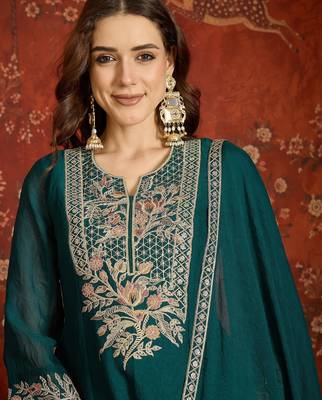Women purple pure silk embroidered kurta set 2