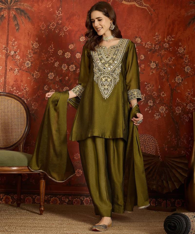 Women purple pure silk embroidered kurta set