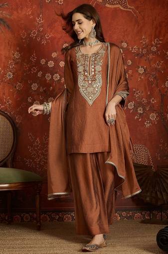 Women rust pure silk embroidered kurta set