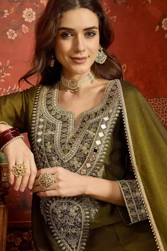 Women purple pure silk embroidered kurta set