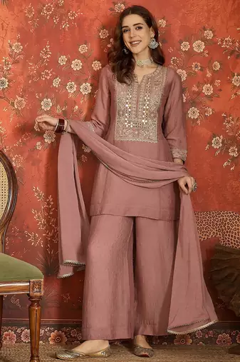 Women mauve pure silk embroidered kurta set