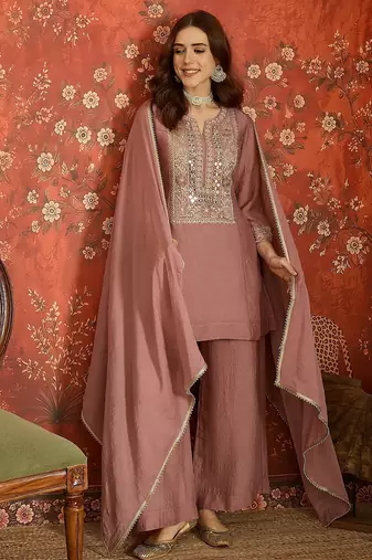 Women mauve pure silk embroidered kurta set
