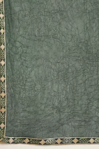 Women green pure silk embroidered kurta set