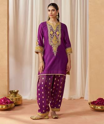 Deep purple kurta with salwar and dupatta 2