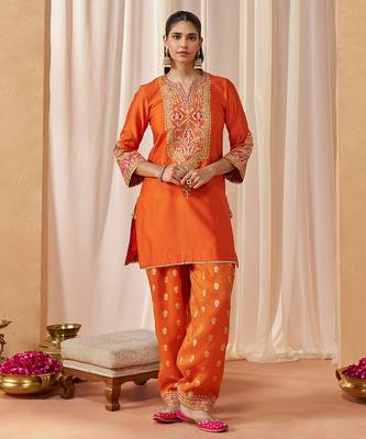 Burnt orange kurta with salwar and dupatta 3