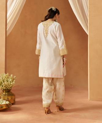 Daisy ivory kurta with salwar and dupatta 3