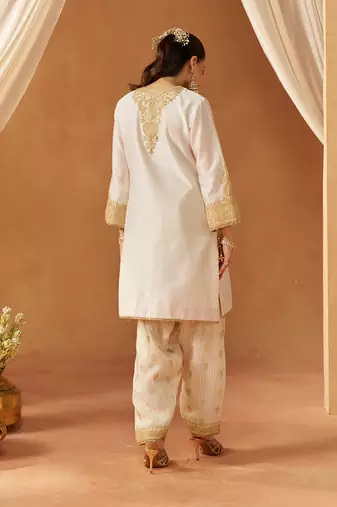 Daisy ivory kurta with salwar and dupatta
