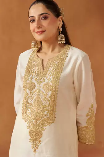 Daisy ivory kurta with salwar and dupatta