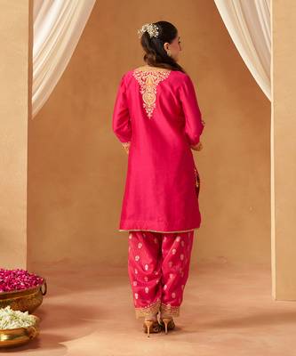 Hot pink kurta with salwar and dupatta 2