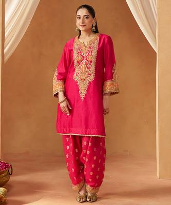 Hot pink kurta with salwar and dupatta 3