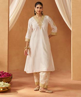 Daisy ivory chauga with salwar and dupatta 4