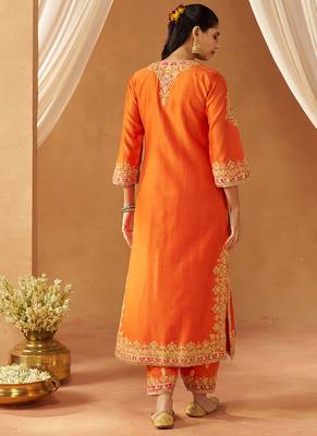 Burnt orange kurta with salwar and dupatta 3