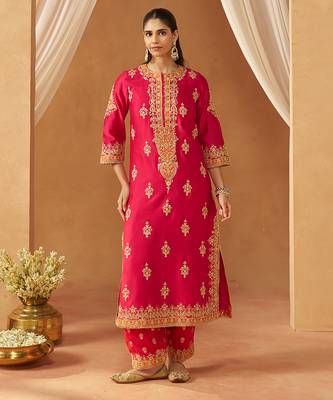 Hot pink kurta with salwar and dupatta 2