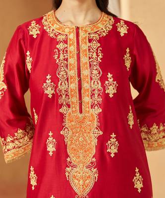 Deep red kurta with salwar and dupatta 5