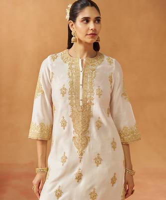 Daisy ivory kurta with salwar and dupatta 4