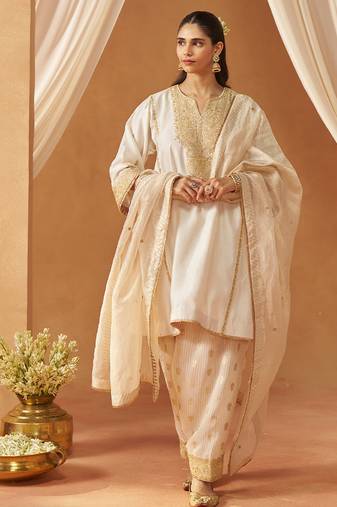 Daisy ivory kalidaar chauga with salwar and dupatta