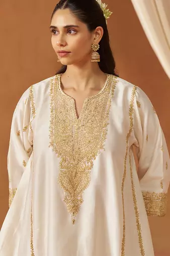 Daisy ivory kalidaar chauga with salwar and dupatta