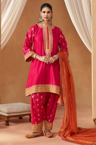 Hot pink kaaftan with salwar with dupatta