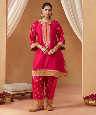 Hot pink kaaftan with salwar with dupatta 3