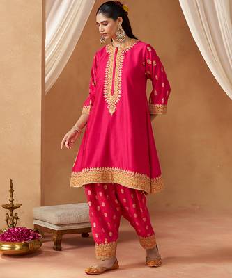 Hot pink kaaftan with salwar with dupatta 5