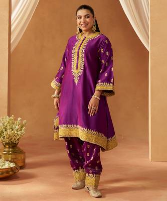 Deep purple kaaftan with salwar with dupatta 2