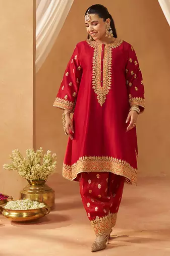 Deep red kaaftan with salwar with dupatta