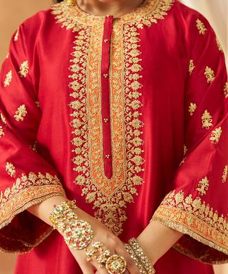 Deep red kaaftan with salwar with dupatta 4